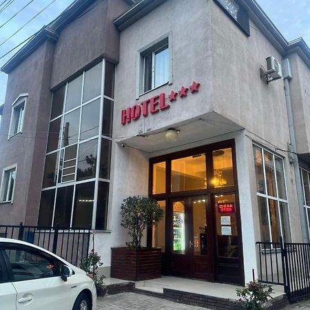 Hotel Skib Tbilisi Buitenkant foto