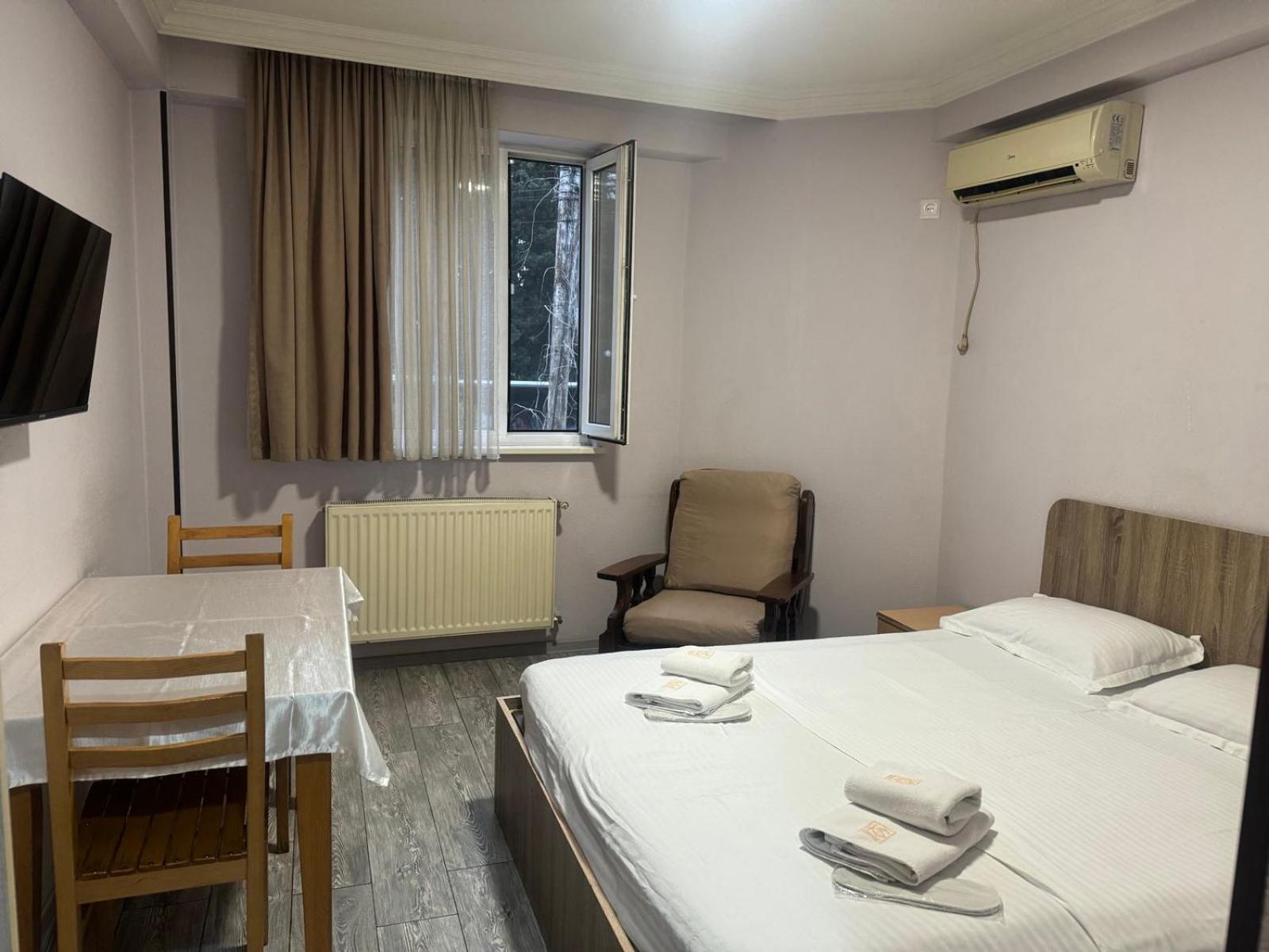 Hotel Skib Tbilisi Buitenkant foto