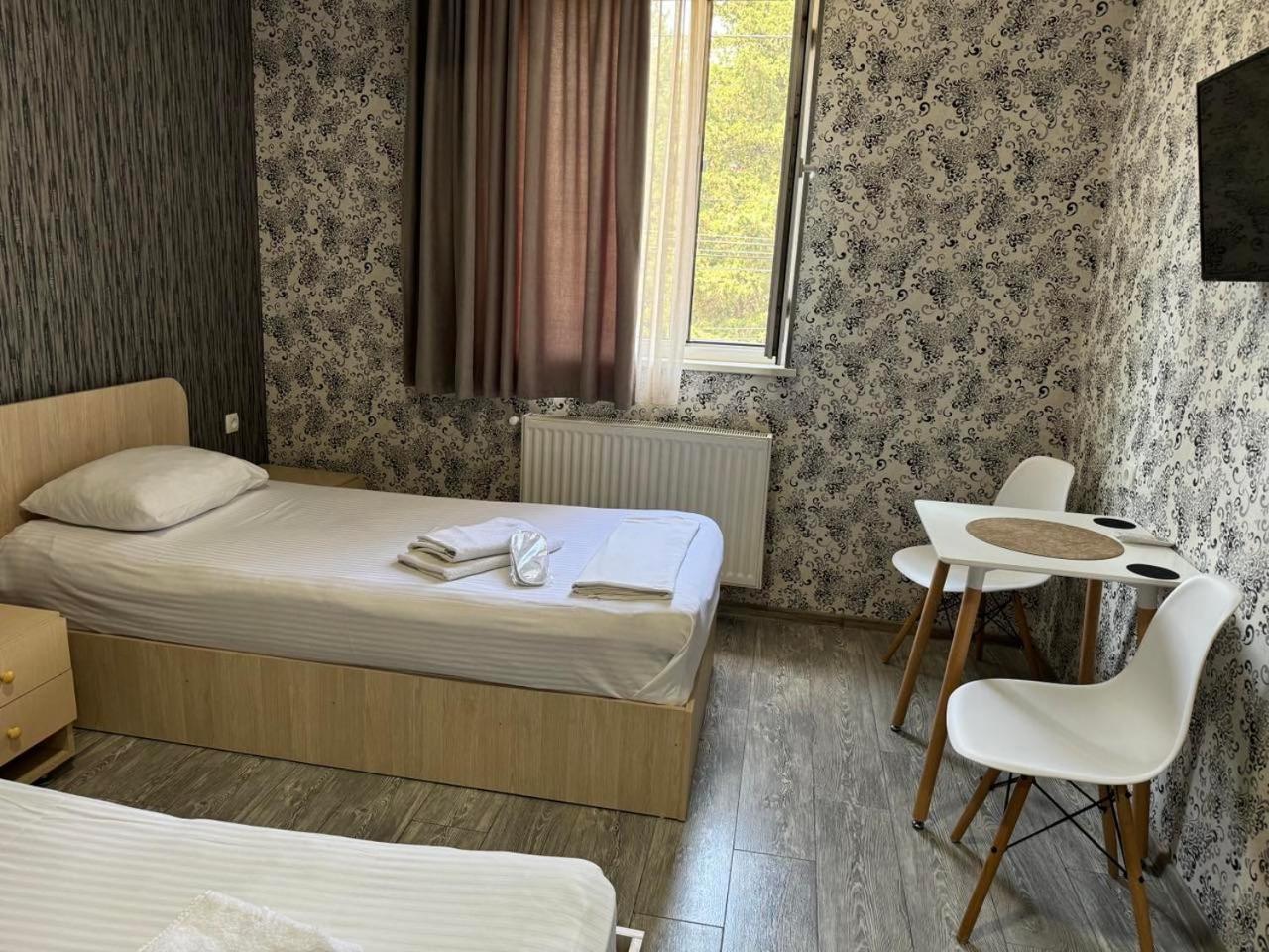Hotel Skib Tbilisi Buitenkant foto