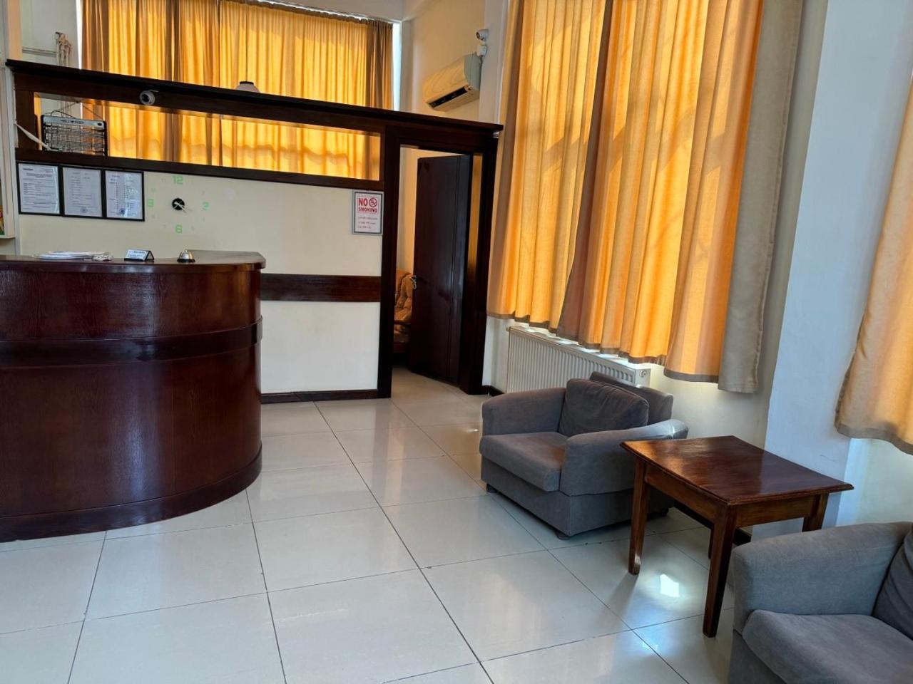 Hotel Skib Tbilisi Buitenkant foto